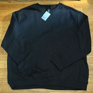 Men’s black crewneck